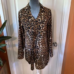 Chicos Blouse Women’s Size XS/TP Long Sleeve Animal Print Button Up V Neck